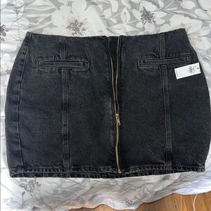 Stylish Black Denim Skirt